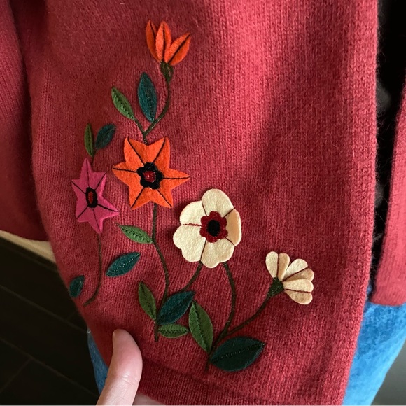 90s Vintage Harold’s Wool Flower Patch Cardigan - Picture 3 of 7